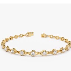 Elegant Gold Bracelet with Sparkling Accents